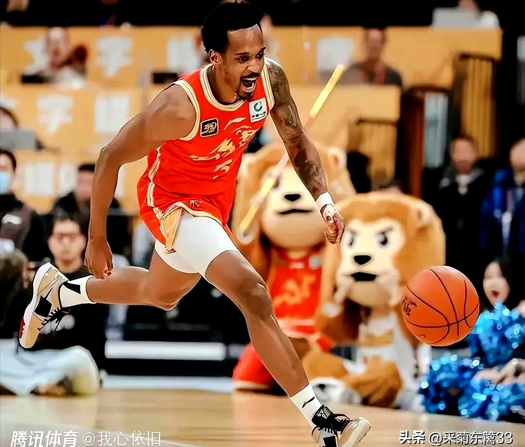 湖人翻盘北京队，胡金秋统治全场