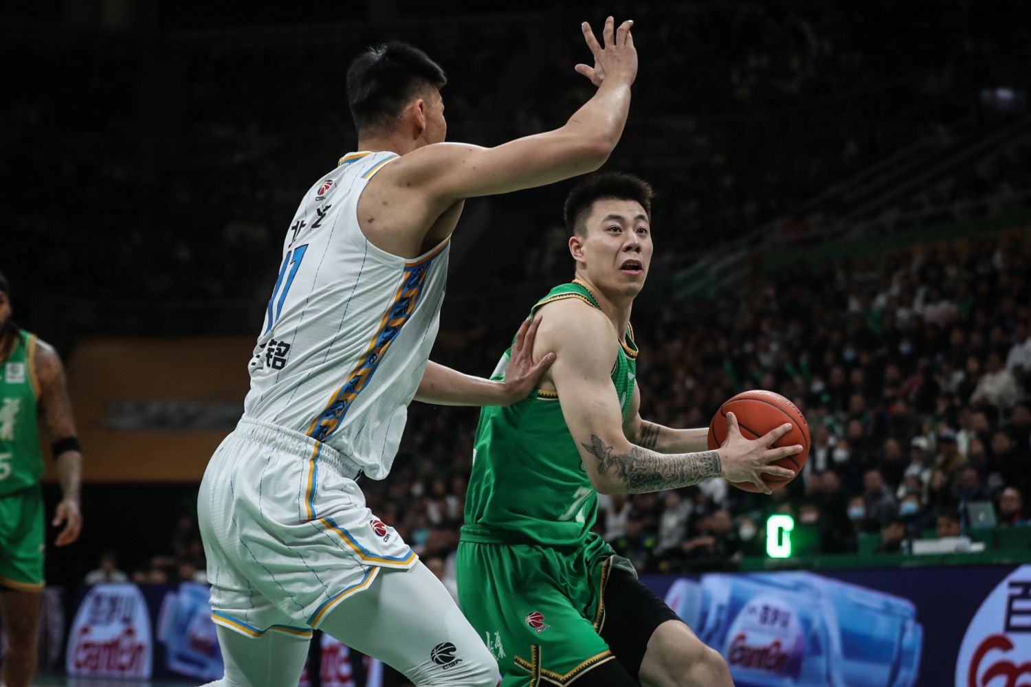 辽宁队鏖战青岛队，字母哥状态火热