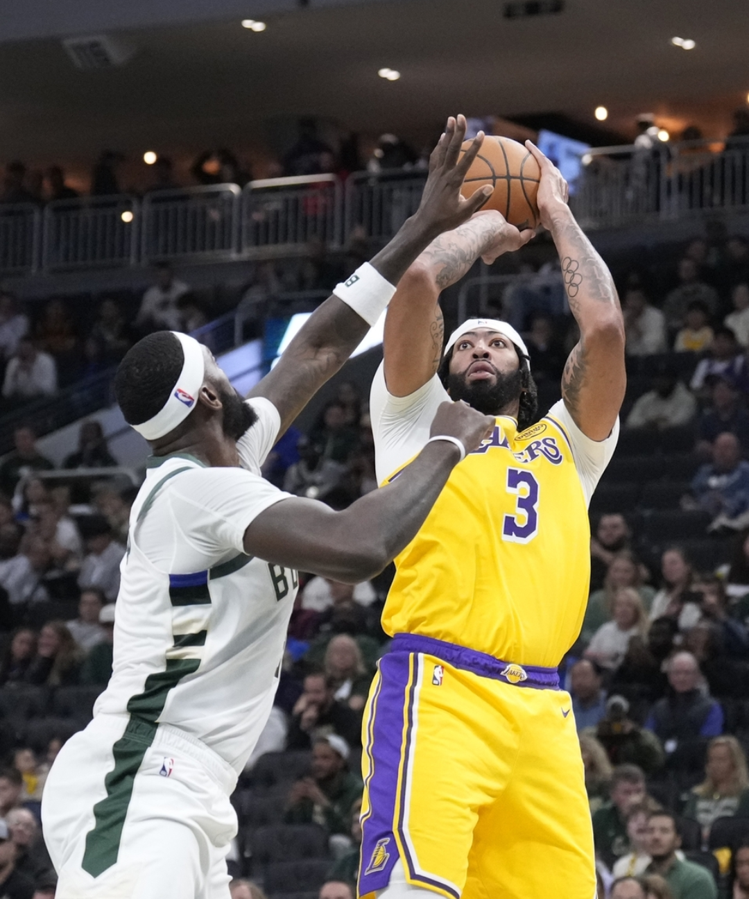 雄鹿绝杀爵士，詹姆斯关键制胜