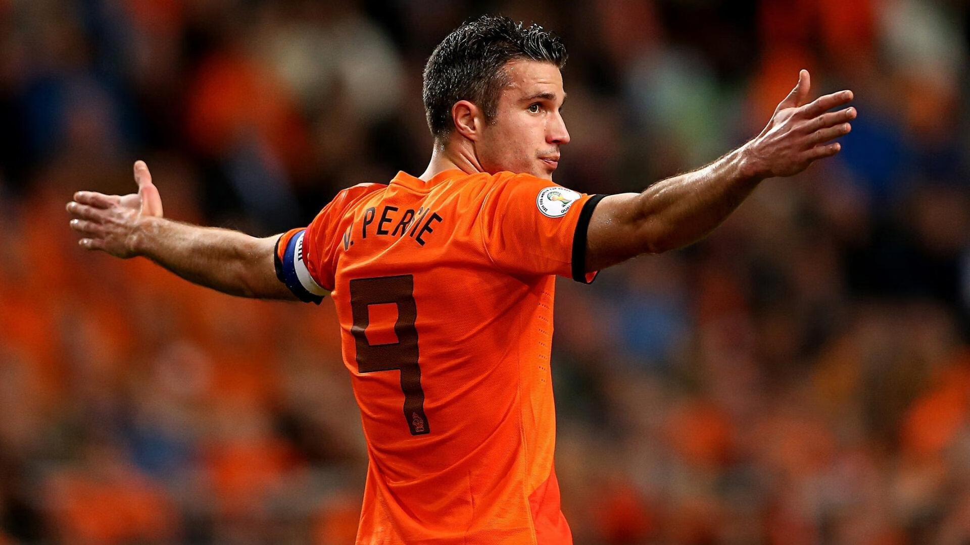 F1年度争冠之夜，努涅斯带队取胜，当赛道与绿茵场共享同一片星空